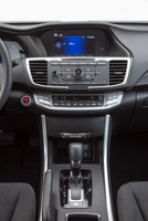 Honda-Accord-Hybrid-MPG-interior
