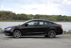 Chrysler,200,sedan,AWD,fuel economy