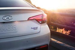 2016 Hyundai, Sonata Hybrid, mpg, fuel economy