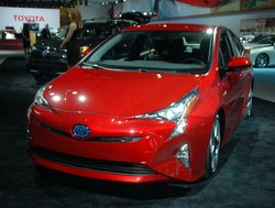 2016,Toyota Prius,mpg,fuel economy,handling