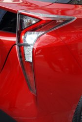 2016,Toyota,Prius,styling,mpg