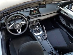 2016, Mazda MX-5,Miata,interior,space constraints