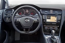 2016 Volkswagen Golf TSI, interior, infotainment 