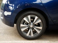 2016 Nissan Leaf, wheels, HOV lane sticker
