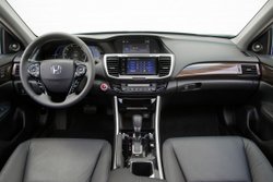 2017 Honda Accord Hybrid,interior,tech