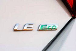 2017_Toyota_Corolla, Le Eco