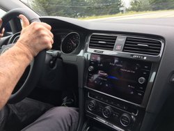 2017 Volkswagen e-Golf, interior