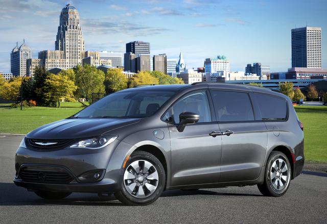 2018 Chrysler Pacifica Hybrid with the Hybrid 