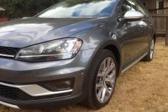 VW-Alltrack-front-detail