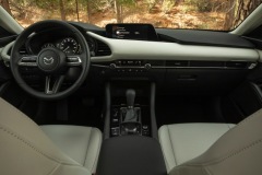 1_Mazda3-1