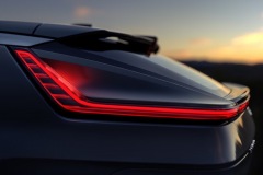 A split taillamp design incorporates slim LEDs that are integrated into LYRIQ’s overall exterior lighting choreography.