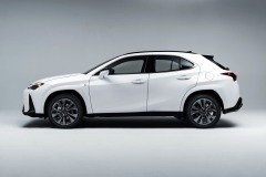 Lexus-UXh-250h-2