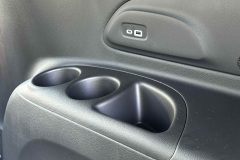Cup-Holders-Power-Ports-2nd-Row