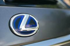 Lexus-RX-450h-hybrid-badge-gallery-thumbnail-476x357-LEX-RXH-MY20-0039_M75