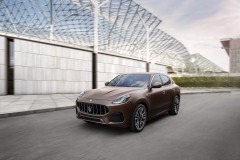 19094-MaseratiGrecaleGT-Location