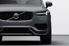 XC90 Plug-In Hybrid R-Design T8 in Thunder Grey