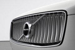 XC90 Plug-In Hybrid Inscription T8 in Birch Light Metallic