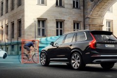 Volvo Cars and POC develop world-first car-bike helmet crash test