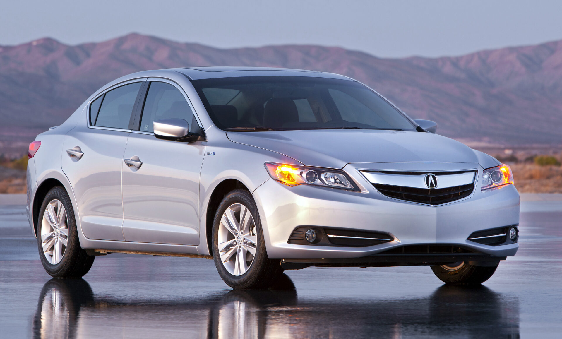 2013 Acura ILX Hybrid