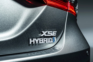 2021 Toyota Camry Hybrid XSE 