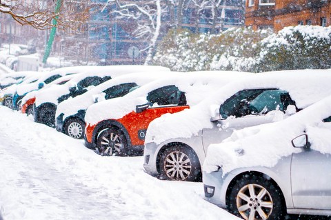 Car in snow; Photo by Eilis Garvey on Unsplash