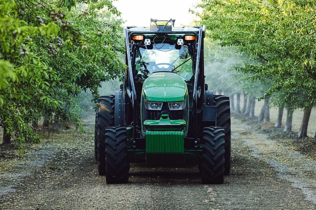 John Deere autonomous tractor