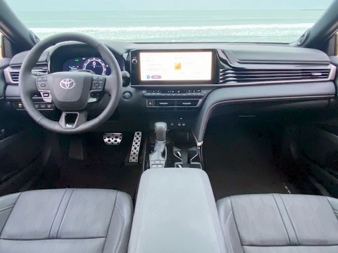 2025 Toyota Camry Hybrid