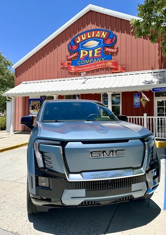 2025 GMC Sierra EV Denali