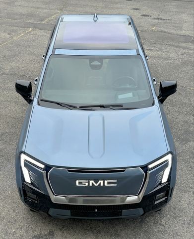 2025 GMC Sierra EV Denali