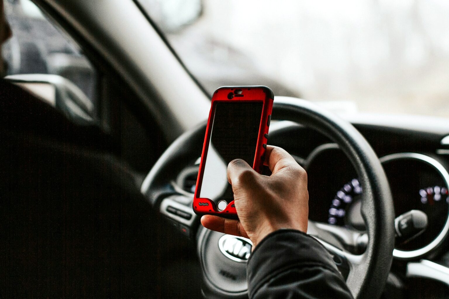 Can Distracted Driving Lead to Serious Injuries in an EV Accident?