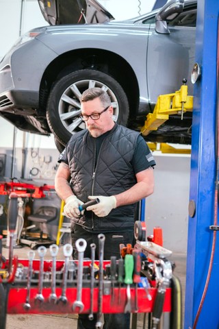 Waste Management in Auto Body Repair: What Happens to Old Parts?