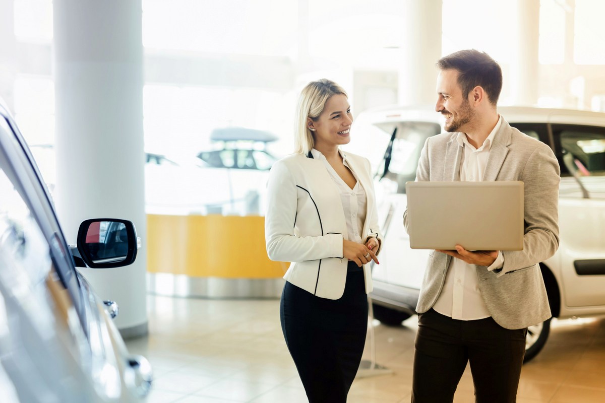 Virtual Receptionist in Car Dealership