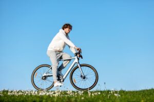 The Rise of Lightweight E-Bikes in Modern Travel