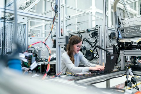Prototype to Production: Which CNC Suppliers Actually Handle Both
