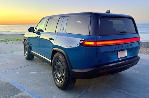 2026 Rivian R1S Quad-Motor