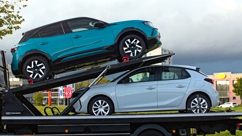 Door-to-door auto transport