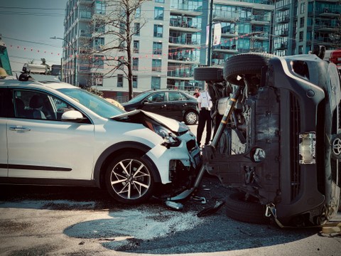 How a Car Accident Lawyer Builds a Claim from Scene Evidence