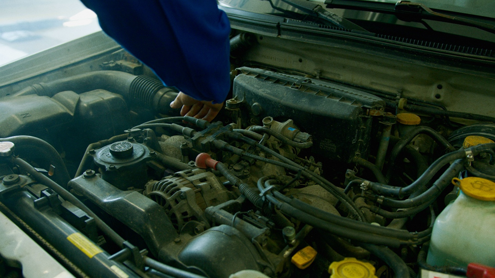 How Regular Engine Oil Changes Protect Your Engine and Reduce Long-Term Repair Costs